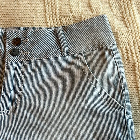 Cute short - Picture 3 of 3